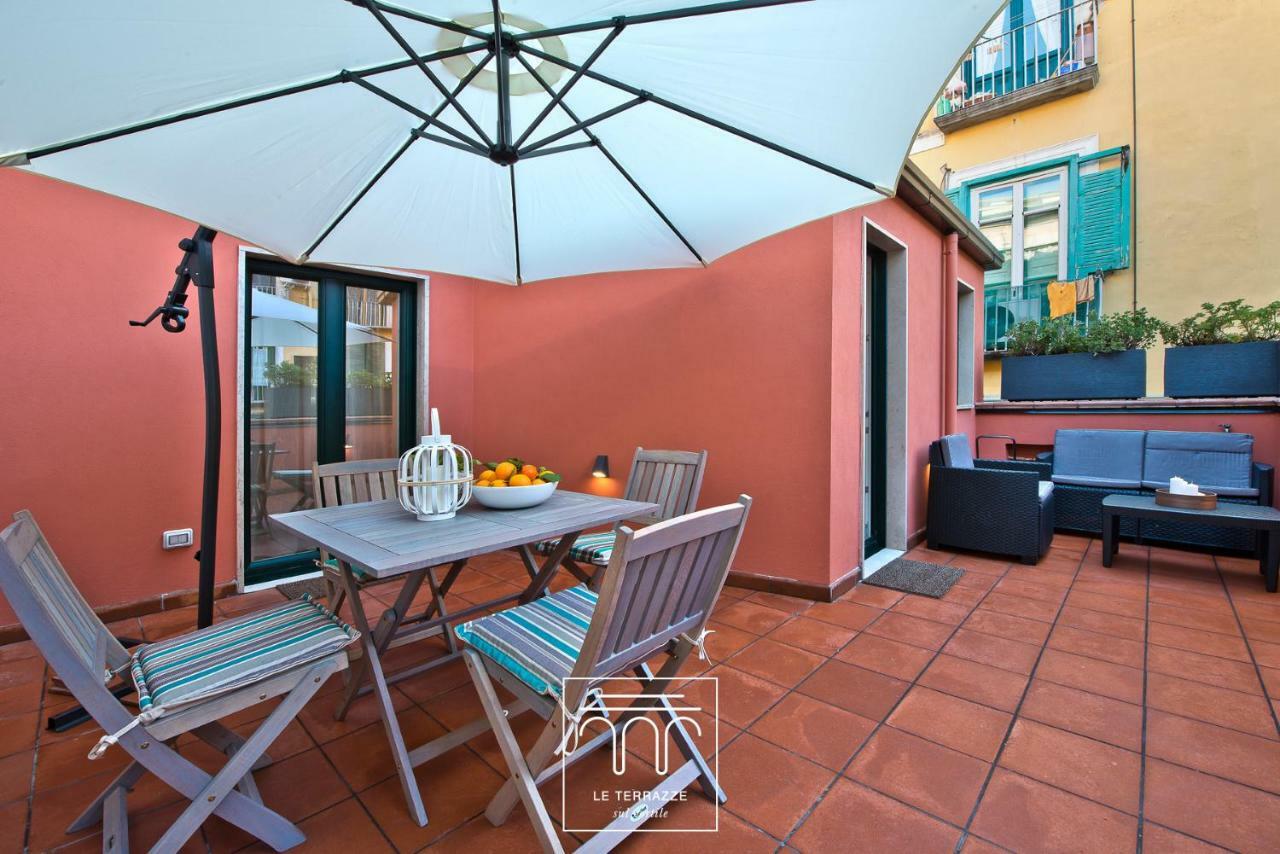 Le Terrazze Sul Cortile Apartment Салерно Екстериор снимка