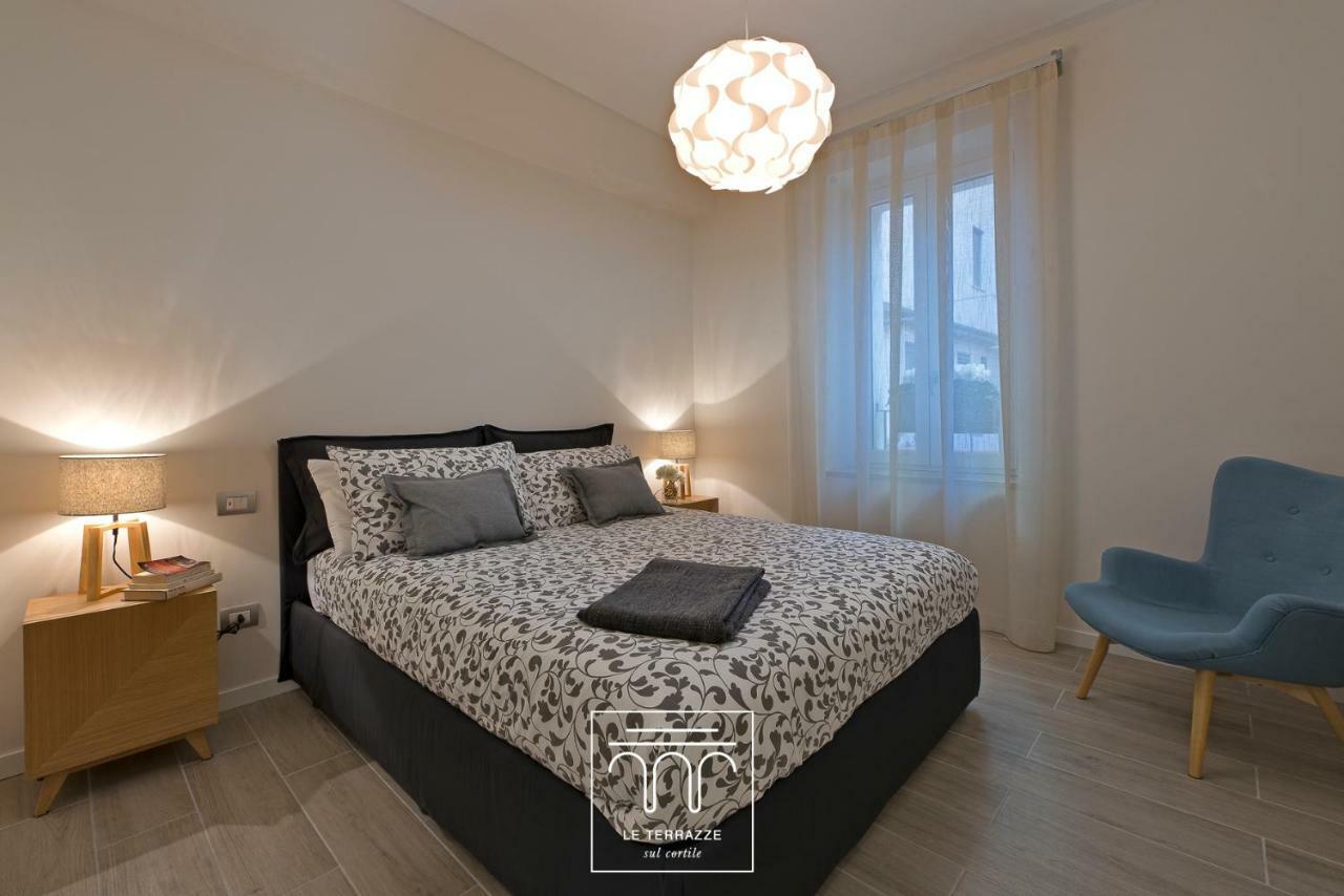Le Terrazze Sul Cortile Apartment Салерно Екстериор снимка