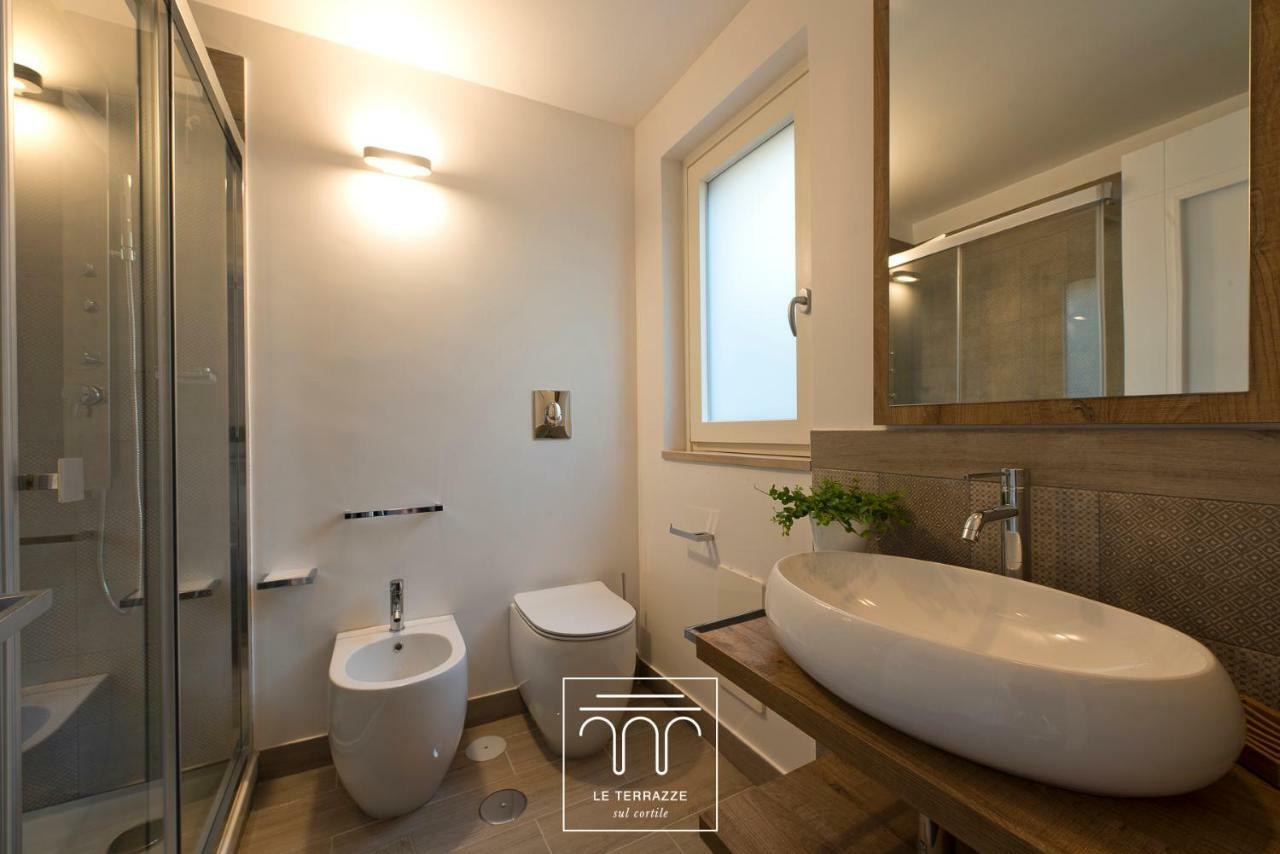Le Terrazze Sul Cortile Apartment Салерно Екстериор снимка