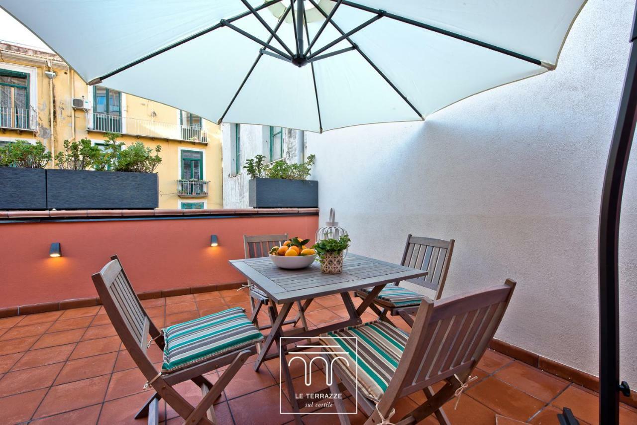 Le Terrazze Sul Cortile Apartment Салерно Екстериор снимка