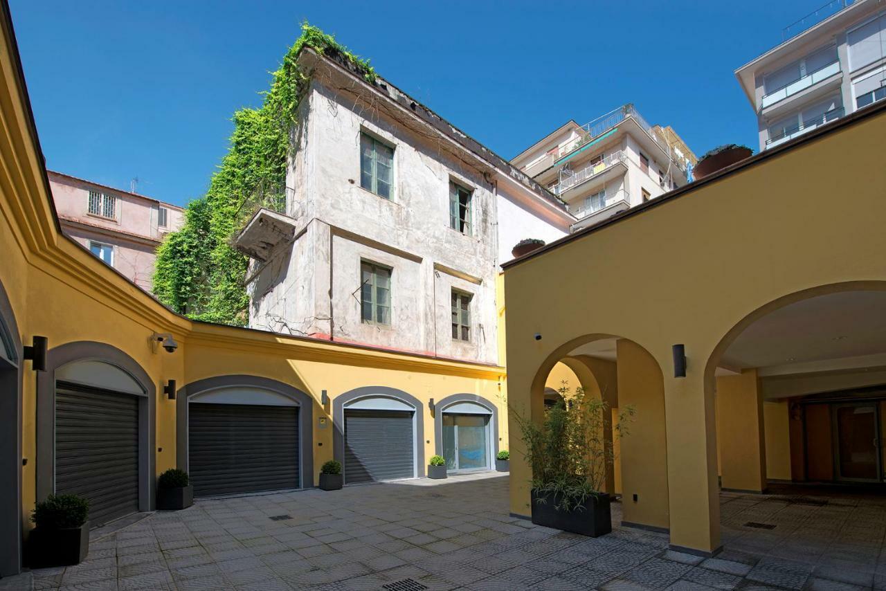 Le Terrazze Sul Cortile Apartment Салерно Екстериор снимка