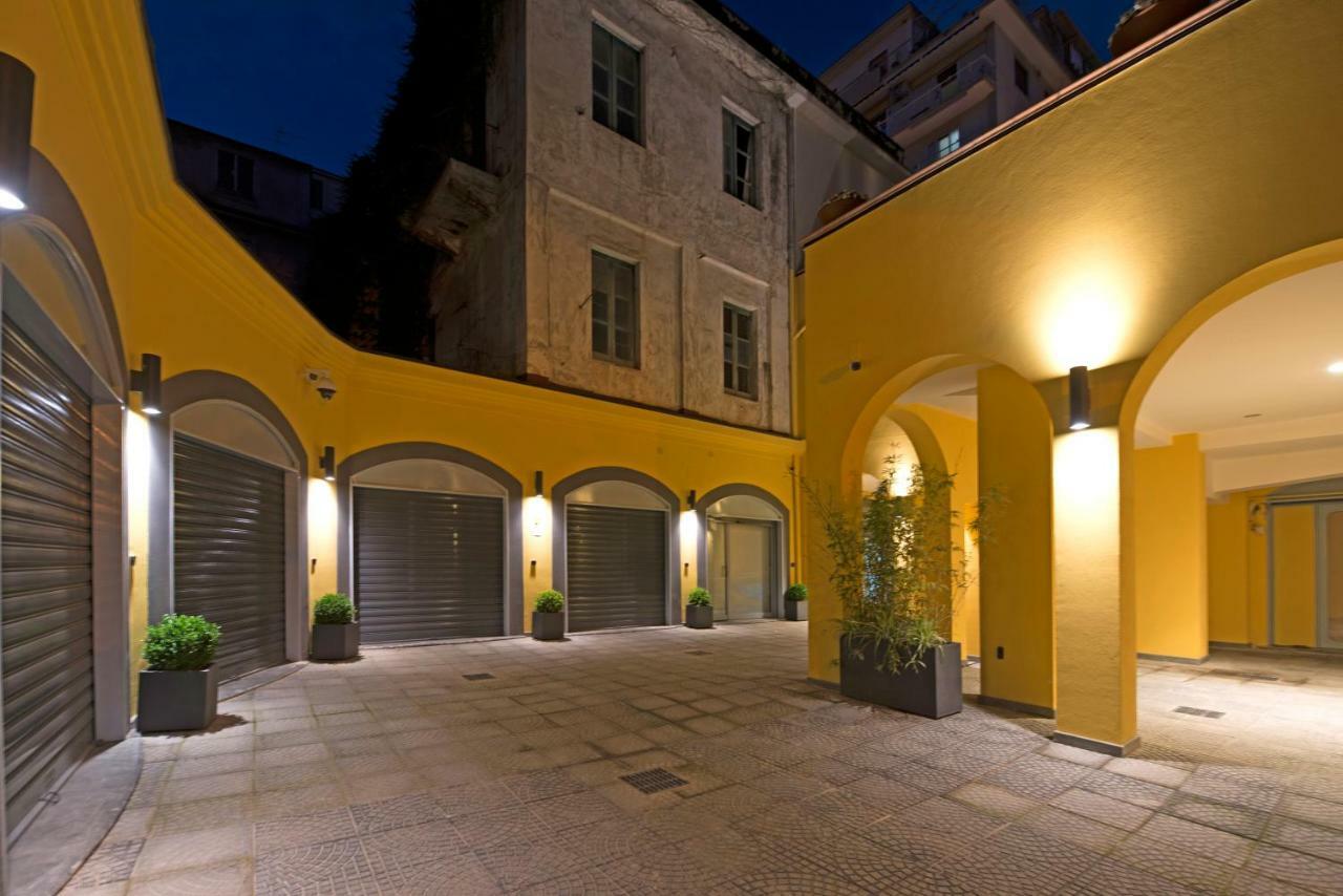Le Terrazze Sul Cortile Apartment Салерно Екстериор снимка