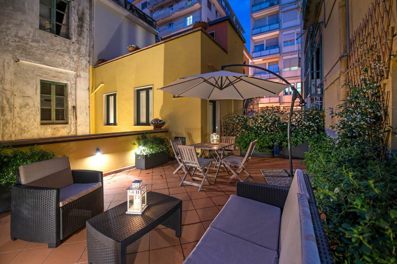 Le Terrazze Sul Cortile Apartment Салерно Екстериор снимка