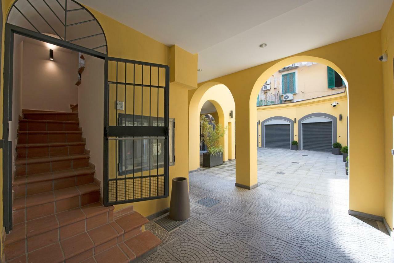 Le Terrazze Sul Cortile Apartment Салерно Екстериор снимка